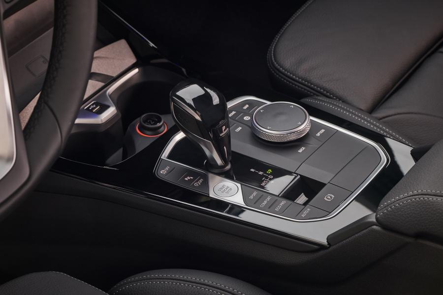 Детали интерьера BMW 118d Sportline (F40) 2019 года  (WW) (фото 56 из 89)